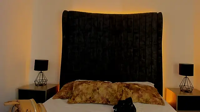 Snapshot of AnnyCherry_ chatting on 09-29-25, 10:14 AnnyCherry online show from 09-29-25, 10:14