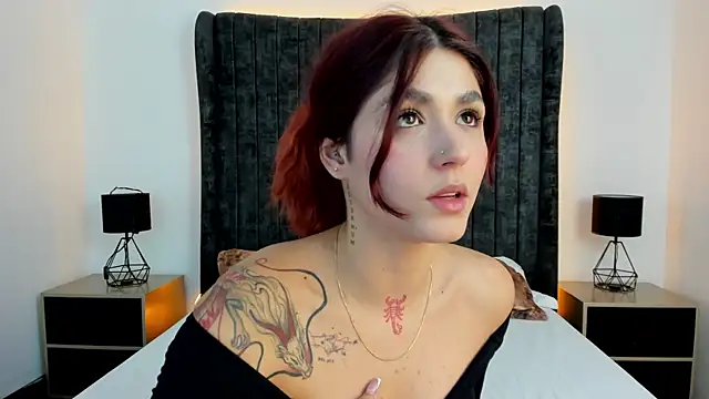 Snapshot of AnnyCherry_ chatting on 11-05-25, 12:54 AnnyCherry online show from 11-05-25, 12:54