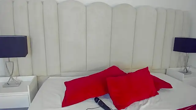 Snapshot of AnnyCherry_ chatting on 12-02-25, 11:34 AnnyCherry online show from 12-02-25, 11:34