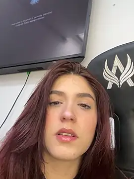 Snapshot of AnnyCherry_ chatting on 02-11-26, 09:53 AnnyCherry online show from 02-11-26, 09:53