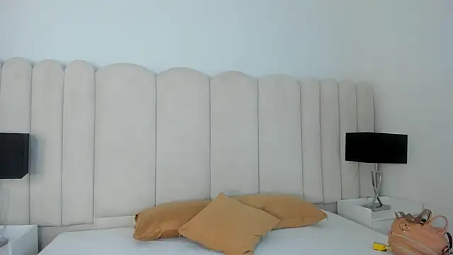 AnnyCherry  online show from 05-20-26, 12:06