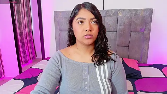 DIANEE 01 online show from 06-30-26, 10:55