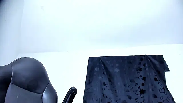 Snapshot of brant_garciabbc chatting on 01-30-25, 04:55 brant garciabbc online show from 01-30-25, 04:55