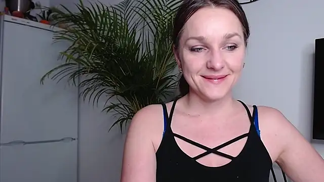 AliciaDesire online show from 02-13-25, 02:52