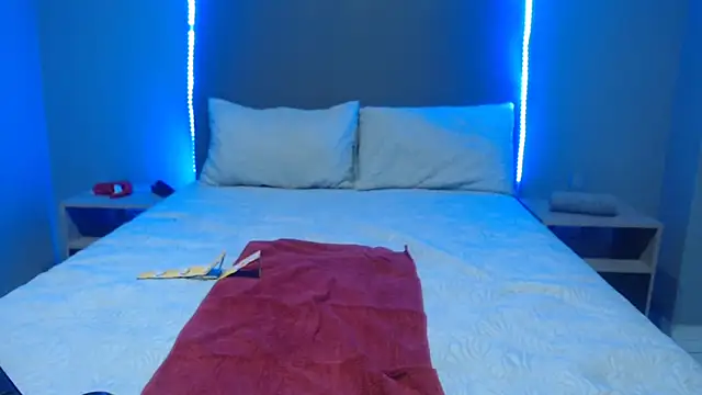 Snapshot of Juicyasss35xx chatting on 01-06-25, 08:07 Juicyasss35xx online show from 01-06-25, 08:07