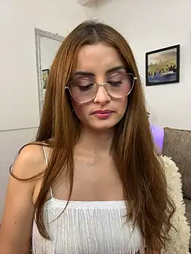 MiaaLoren online show from 04-30-26, 09:08
