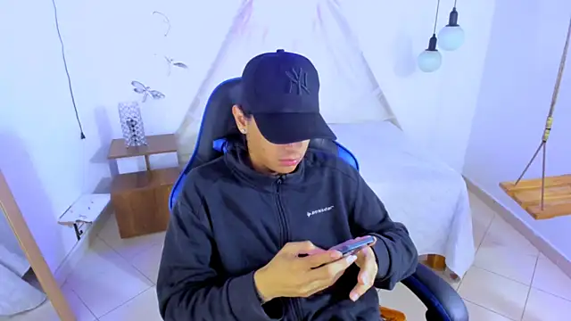 Brand habes online show from 11-30-25, 05:33