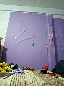 Snapshot of Lunababymylove chatting on 12-18-24, 06:32 Lunababymylove online show from 12-18-24, 06:32