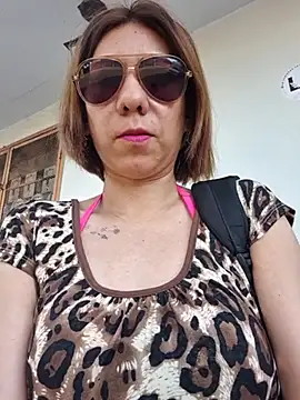 Snapshot of Lunababymylove chatting on 03-08-25, 11:07 Lunababymylove online show from 03-08-25, 11:07