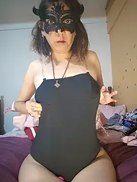 Snapshot of Lunababymylove chatting on 09-28-25, 01:22 Lunababymylove online show from 09-28-25, 01:22