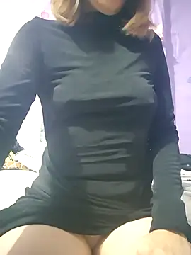 Snapshot of Lunababymylove chatting on 01-17-26, 03:00 Lunababymylove online show from 01-17-26, 03:00