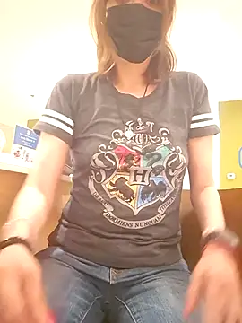 Snapshot of Lunababymylove chatting on 03-01-26, 01:07 Lunababymylove online show from 03-01-26, 01:07