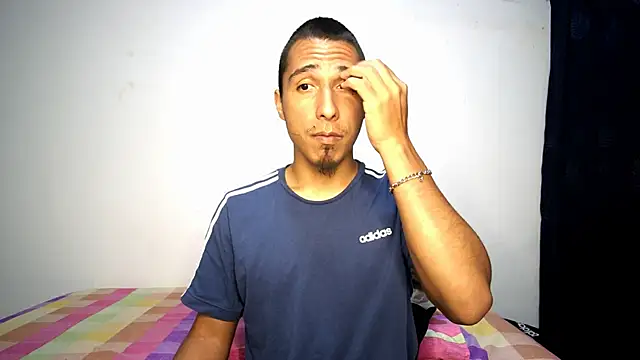 Snapshot of michaelhotbbc chatting on 09-14-25, 04:11 michaelhotbbc online show from 09-14-25, 04:11