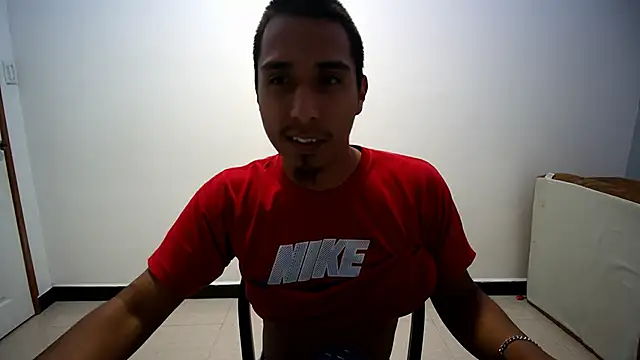 Snapshot of michaelhotbbc chatting on 09-22-25, 03:52 michaelhotbbc online show from 09-22-25, 03:52