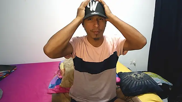 Snapshot of michaelhotbbc chatting on 11-20-25, 03:18 michaelhotbbc online show from 11-20-25, 03:18