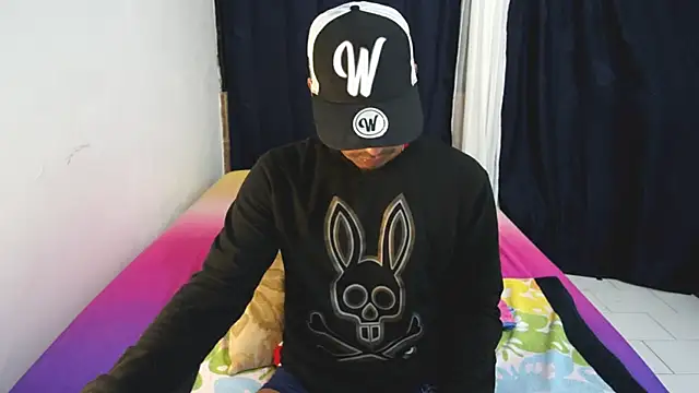 Snapshot of michaelhotbbc chatting on 11-27-25, 04:14 michaelhotbbc online show from 11-27-25, 04:14