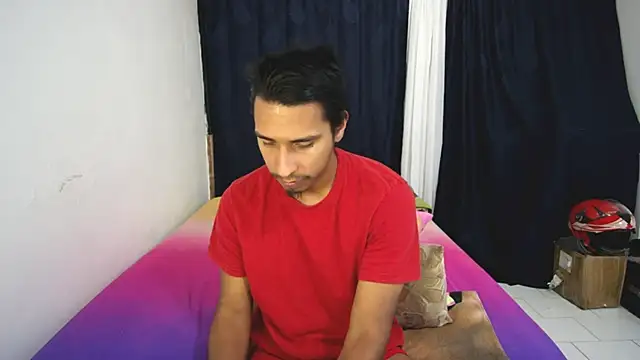 Snapshot of michaelhotbbc chatting on 12-03-25, 02:52 michaelhotbbc online show from 12-03-25, 02:52