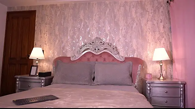 AngelineConnor online show from 04-08-26, 10:21