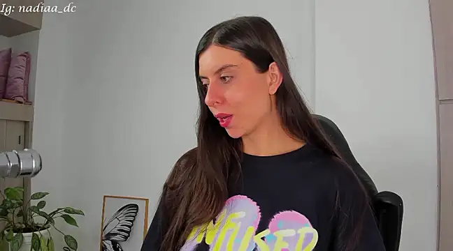 Nadiaa  online show from 02-15-25, 03:31