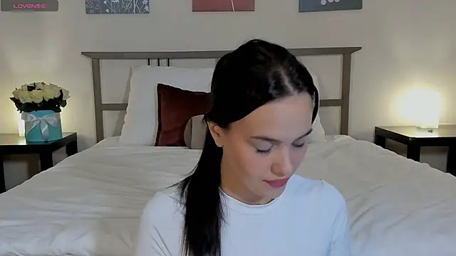 Snapshot of _Sweetie_ chatting on 12-02-25, 02:45 Sweetie online show from 12-02-25, 02:45