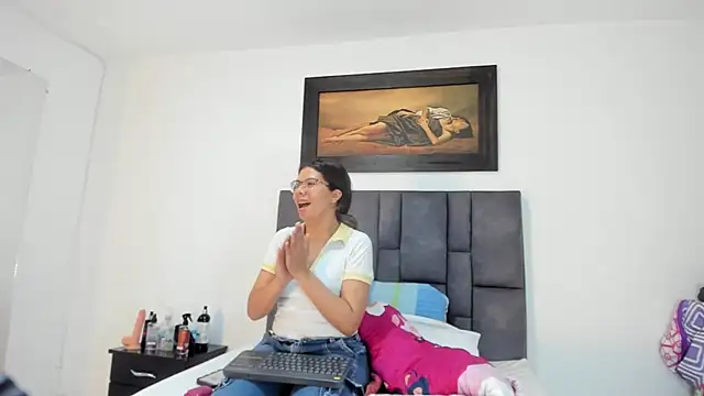 Vahiolet smith online show from 03-03-26, 03:23