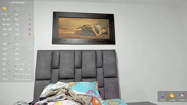 Vahiolet smith online show from 06-23-26, 03:04