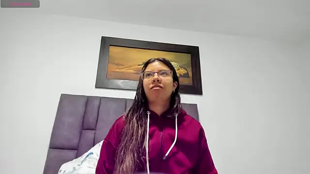 Vahiolet smith online show from 07-17-26, 12:23