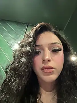 Snapshot of exoticmisfitt chatting on 02-14-26, 06:21 exoticmisfitt online show from 02-14-26, 06:21