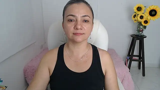 Snapshot of Ghada_milf chatting on 11-20-25, 09:47 Ghada milf online show from 11-20-25, 09:47