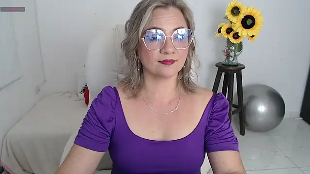 Snapshot of Ghada_milf chatting on 01-09-26, 11:39 Ghada milf online show from 01-09-26, 11:39