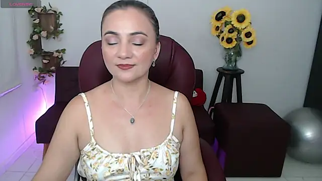 Ghada milf online show from 04-13-26, 10:37