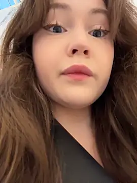 Peachy Dream online show from 10-31-25, 02:07