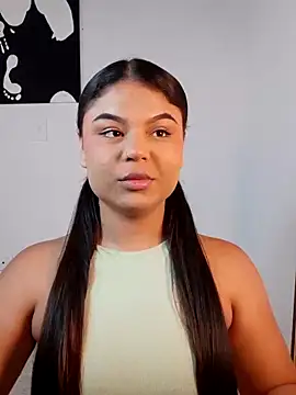 Cleo hills online show from 02-17-25, 02:04