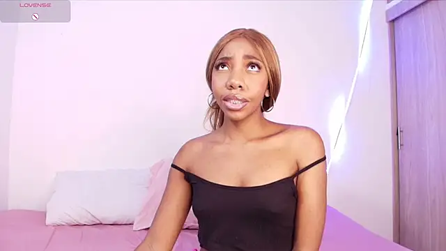 Snapshot of Meganbarko1 chatting on 02-26-25, 05:42 Meganbarko1 online show from 02-26-25, 05:42