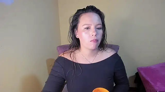 lauraguzman online show from 04-01-26, 03:18