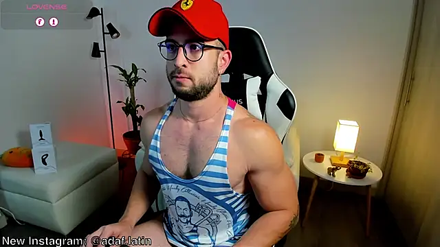 Snapshot of dafboy1 chatting on 05-04-26, 01:18 dafboy1 online show from 05-04-26, 01:18
