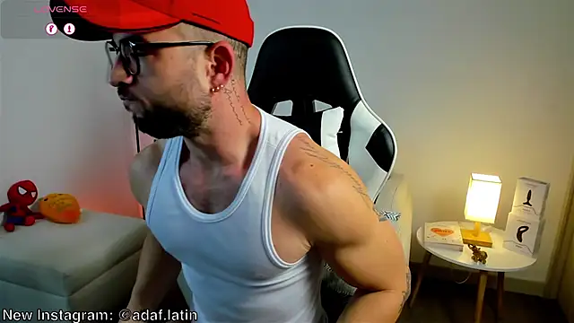 Snapshot of dafboy1 chatting on 05-15-26, 11:28 dafboy1 online show from 05-15-26, 11:28
