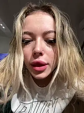 KylieJoyce online show from 01-08-25, 12:06