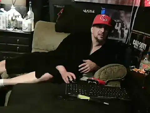 Snapshot of RM_Discov3ri3z chatting on 01-04-25, 09:32 RM Discov3ri3z online show from 01-04-25, 09:32