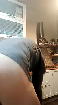Snapshot of Frabox65 chatting on 01-21-25, 06:11 Frabox65 online show from 01-21-25, 06:11