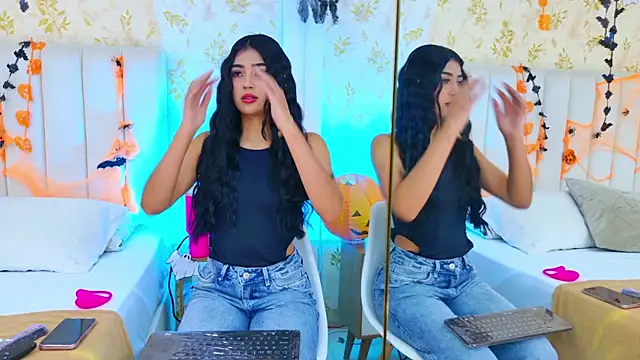 Mia-Monroe online show from 11-01-25, 07:49