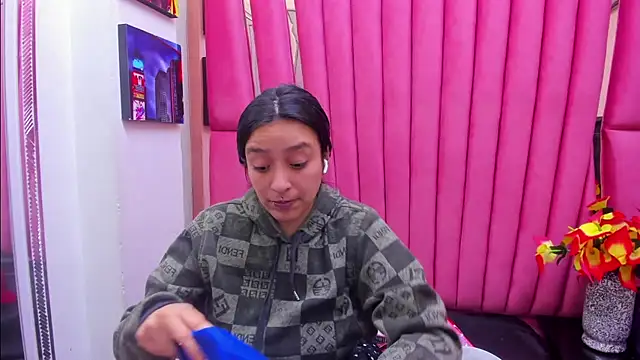 Snapshot of Sarah_Hornny chatting on 02-15-26, 03:03 Sarah Hornny online show from 02-15-26, 03:03