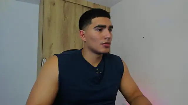 Snapshot of JamesGraay chatting on 12-19-24, 10:10 JamesGraay online show from 12-19-24, 10:10