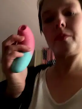 KatieBARBiE98 online show from 01-09-26, 07:48