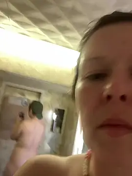 KatieBARBiE98 online show from 04-07-26, 05:02