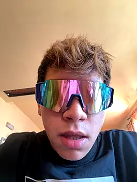 Snapshot of calleaaaa chatting on 11-10-25, 10:03 calleaaaa online show from 11-10-25, 10:03