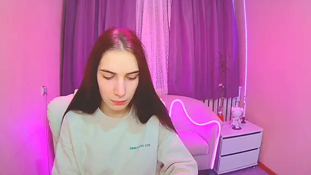 Snapshot of NikaStark_ chatting on 11-08-25, 08:40 NikaStark online show from 11-08-25, 08:40