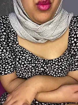 yassminsexy22 online show from 01-10-25, 01:52