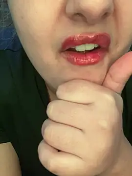 yassminsexy22 online show from 02-13-26, 09:33