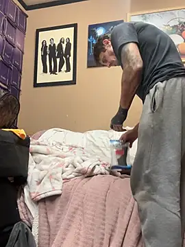 Snapshot of UtopianMisfit1 chatting on 02-06-26, 04:50 UtopianMisfit1 online show from 02-06-26, 04:50